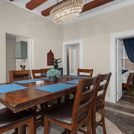Modern 2Br Near Dt, 8Min Walk To Park&Conservatory